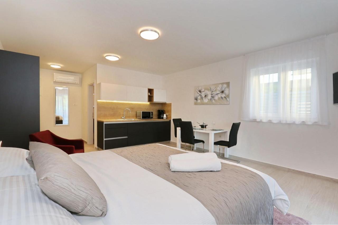 Villa Ankora 1 With Heated Pool Biograd Na Moru Bagian luar foto