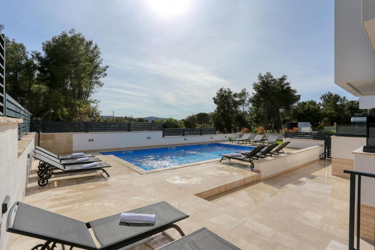 Villa Ankora 1 With Heated Pool Biograd Na Moru Bagian luar foto